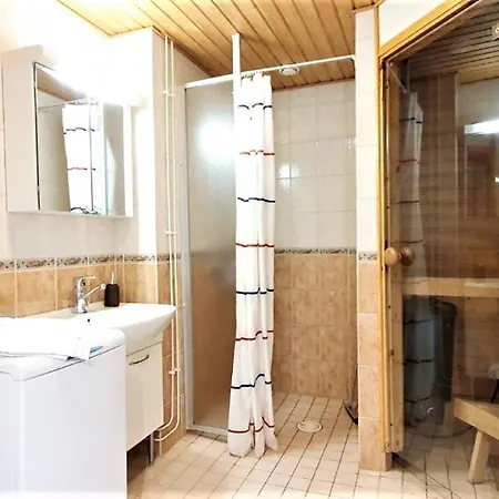 Kotimaailma - Tilava Saunallinen & Parvekkeellinen Kaksio - Verstaankatu Apartament Tampere