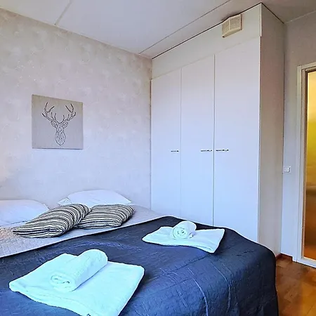 Apartament Kotimaailma - Tilava Saunallinen & Parvekkeellinen Kaksio - Verstaankatu